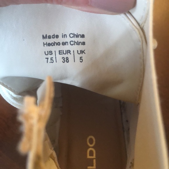 Lug sole Boots - Picture 9 of 10